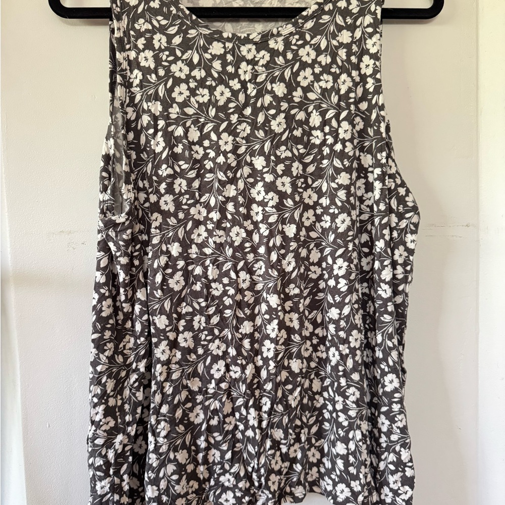 Old Navy Luxe Gray Floral Tank Top